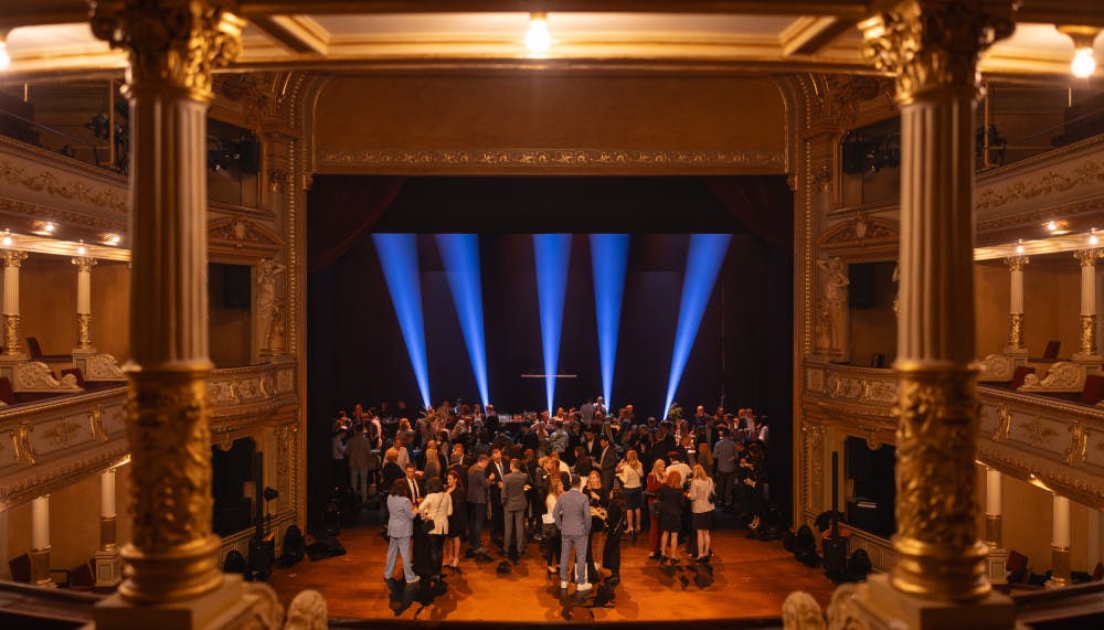 V Ljubljanski operi se je odvijala podelitev priznanj odličnosti in razglasitev ambasadorjev Triglav Zdravlja. - triglav-zdravje-2024--