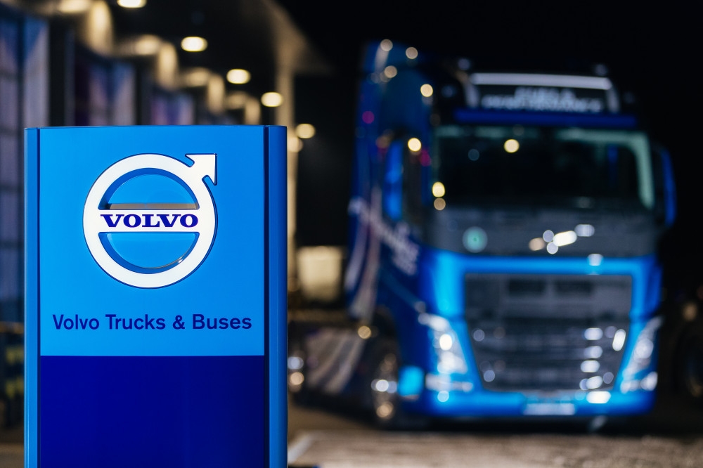 Volvo Slovenija je odprl nove, težko pričakovane prostore Volvo Trucks &amp; Buses centra, ki so  - Paideia-Volvo-center-01