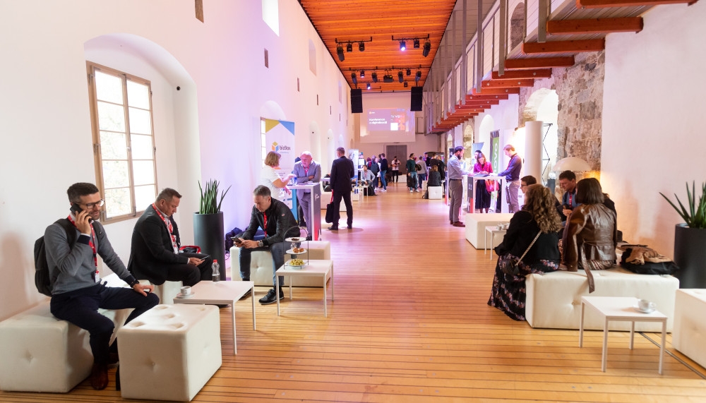 Organizacija konference Business Solution Talks na Ljubljanskem gradu. Agencija za organizacijo dogodkov Paideia Events.