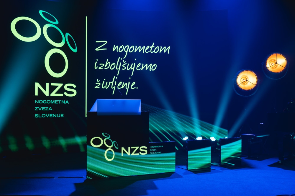 Organizacija novoletnega sprejema NZS, Nogometne zveze Slovenije na Gospodarskem razstavišču. Agencija za organizacijo dogodkov Paideia Events.
