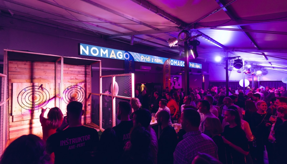 Organizacija prednovoletne zabave Nomago v Cvetličarni. Novoletne zabave Paideia Events.