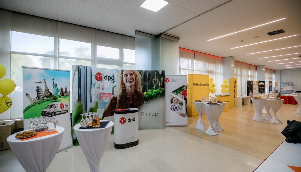 Konferenca o spletnem nakupovanju, Ecommerce day, je potekala 17. aprila 2019, v Kraš Auditoriumu - projekti/Paideia-Events-Ecommerce-d