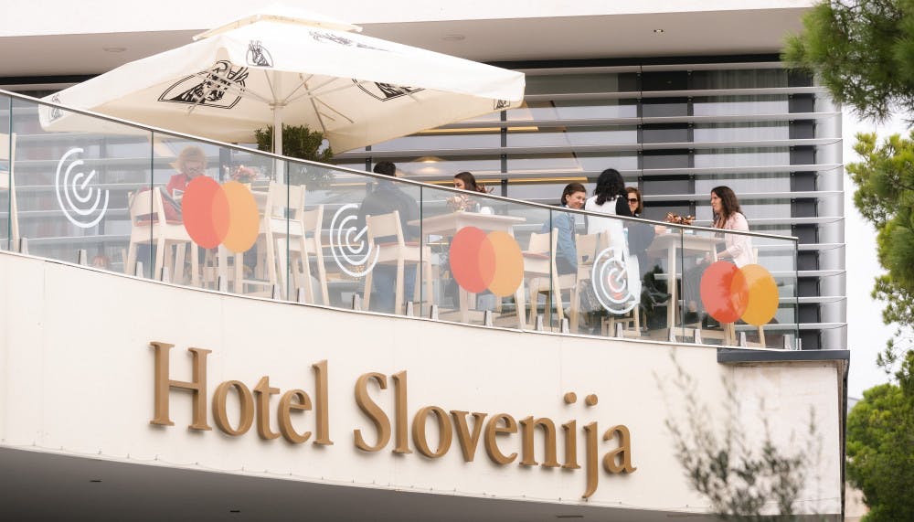 Organizacija 26. mednarodnega festivala kreativnosti Zlati boben v Hotelu Slovenija v Portorožu. Organizacija dogodka Paideia Events.