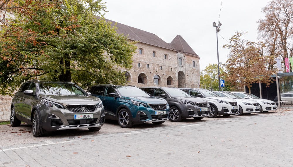 Na Ljubljanskem gradu so se zbrali poslovni partnerji, novinarji in drugi ljubitelji francoskih j - projekti/Paideia-Events-Peugeot-kon