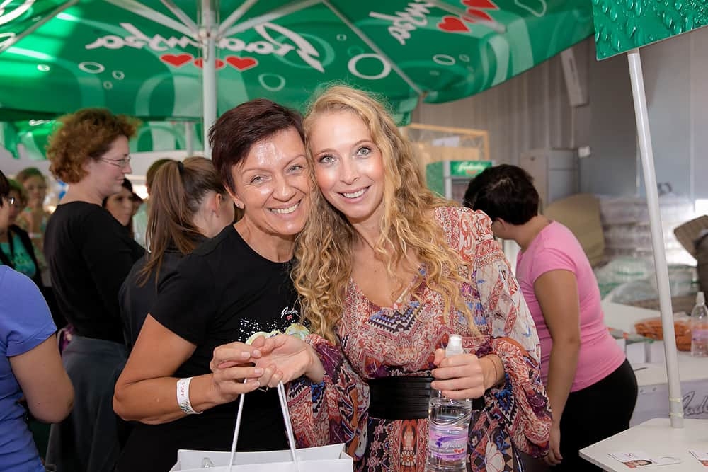 Popolni dan je vseslovensko srečanje žensk, ki ga je lani spodbudila in organizirala Savina Atai, - projekti/Savina-Atai-21.9.2014-Phot